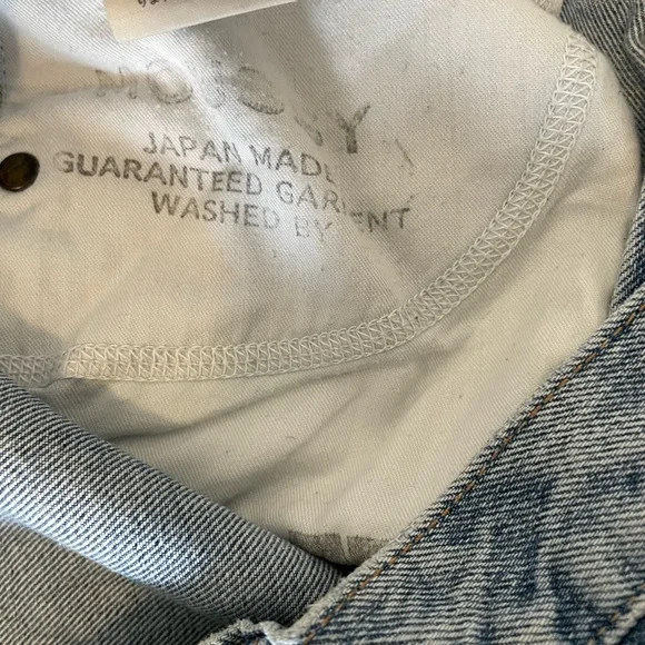Moussy Vintage Japanese Denim Distressed Jeans
Size 29 High Rise Straight - Picture 4 of 9